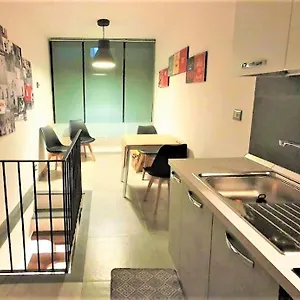 Center Living Apartament Katania